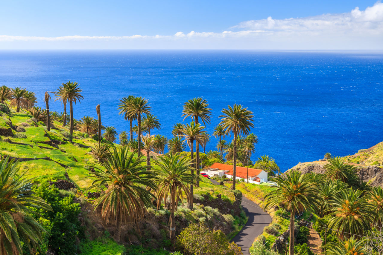 Prachtig uitzicht over de kustlijn van het Canarische eiland La Gomera